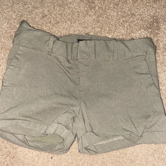 Women’s shorts - Picture 1 of 3